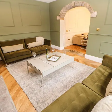 Hillside House 펜션 레이번