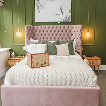 Hillside House 펜션 *