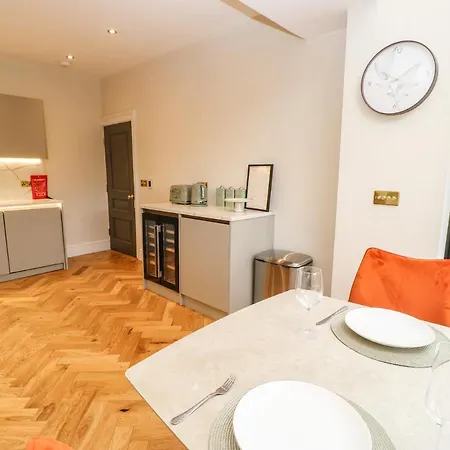 Hillside House 펜션 *