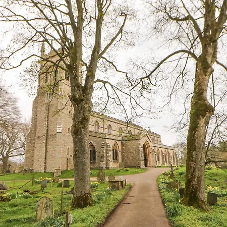 Hillside House 펜션 레이번