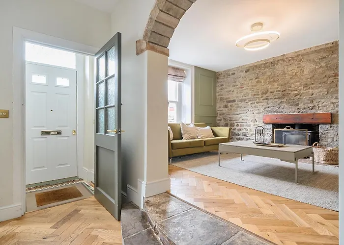 Holiday home Hillside House